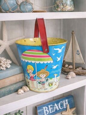 VINTAGE Metal SAND PAIL BEACH Bucket